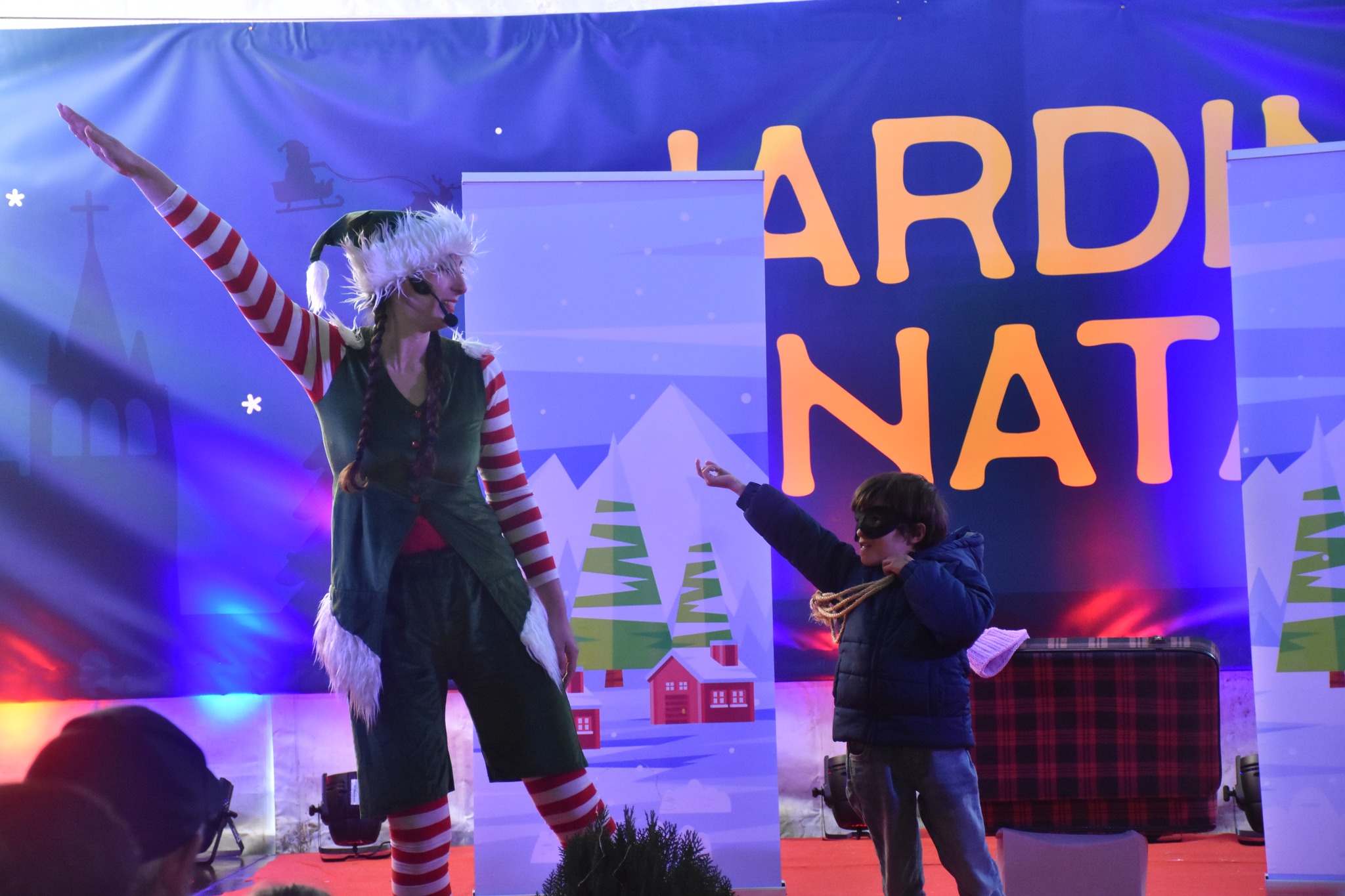 𝗔𝘀 𝗔𝘃𝗲𝗻𝘁𝘂𝗿𝗮𝘀 𝗱𝗲 𝗣𝗶𝗺𝗽𝗶𝗻𝗲𝗹𝗮 𝗻𝗮 𝗟𝗮𝗽𝗼́𝗻𝗶𝗮 𝗽𝗮𝘀𝘀𝗮𝗿𝗮𝗺 𝗽𝗲𝗹𝗼 𝗝𝗮𝗿𝗱𝗶𝗺 𝗱𝗲 𝗡𝗮𝘁𝗮𝗹O conto tea…