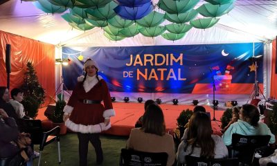 A tarde no Jardim de Natal foi animada com canções infantis e de Natal, interpre…