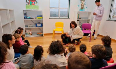 Sessões de contos encheram de ternura a Biblioteca Municipal