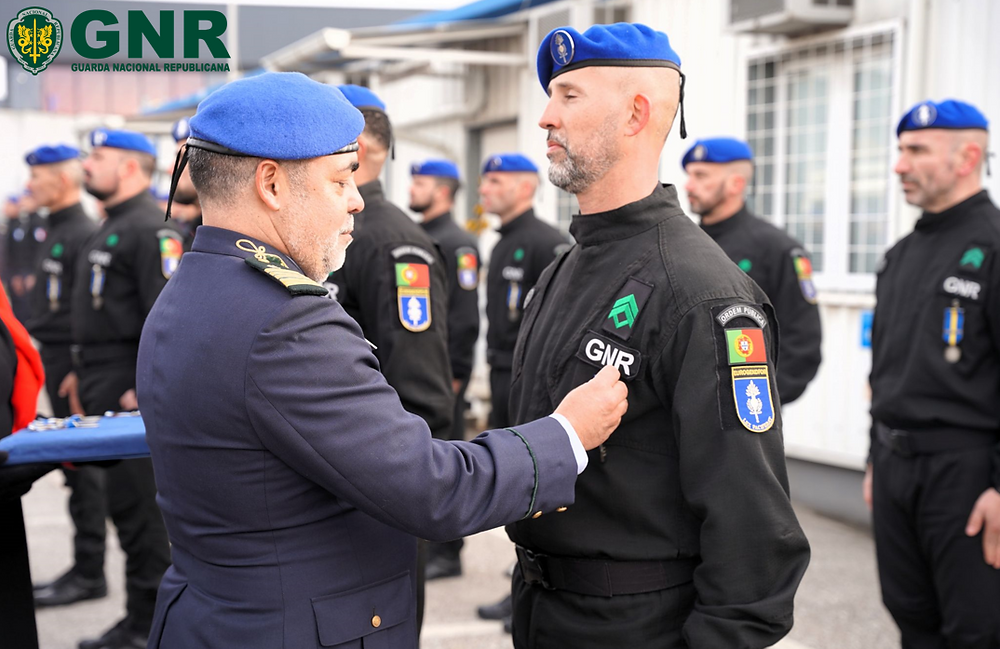 Cerimónia de imposição de medalhas na missão EULEX Kosovo 2025