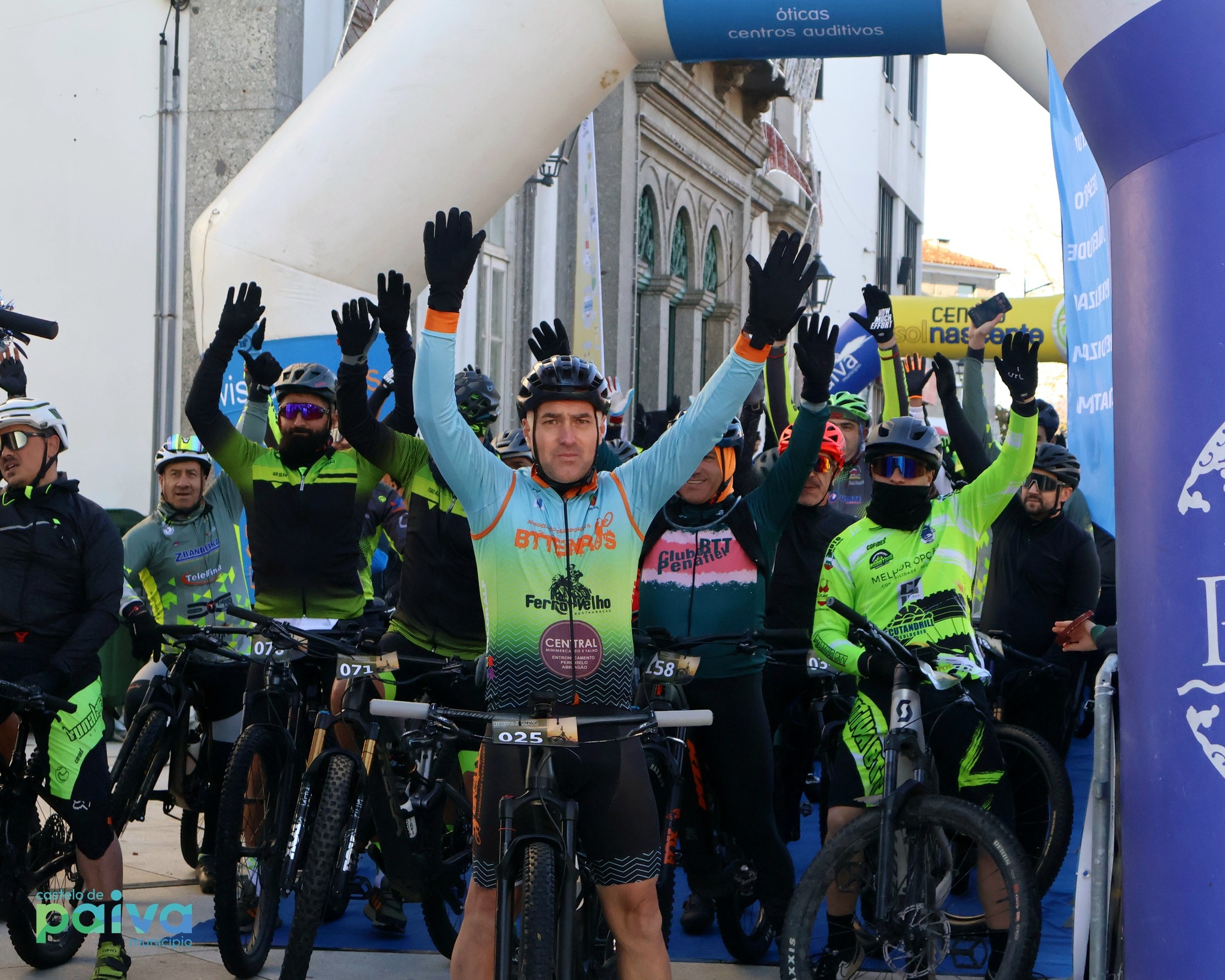 Caminhada e BTT de Natal atraem centenas de participantes em Castelo de Paiva