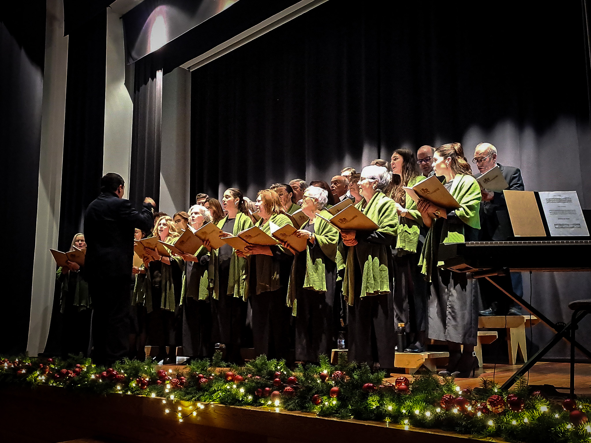 Concerto de Natal enche Auditório Municipal de Resende numa noite de música e partilha
