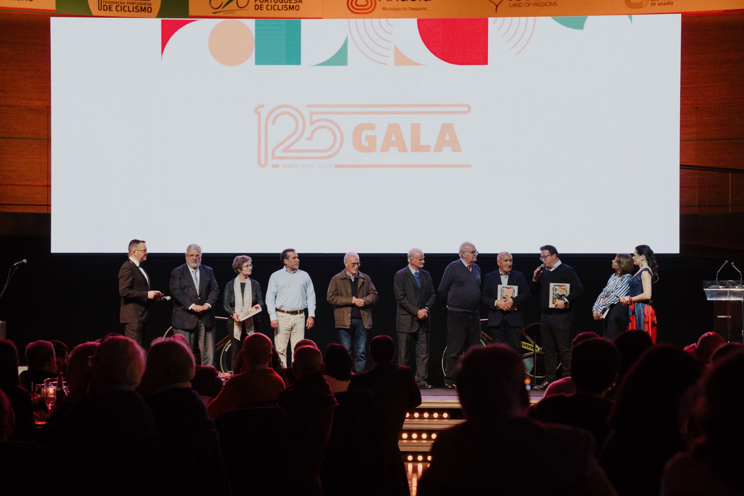 Federação Portuguesa de Ciclismo homenageia personalidades e instituições na Gala dos seus 125 anos » Ciclismo + TV