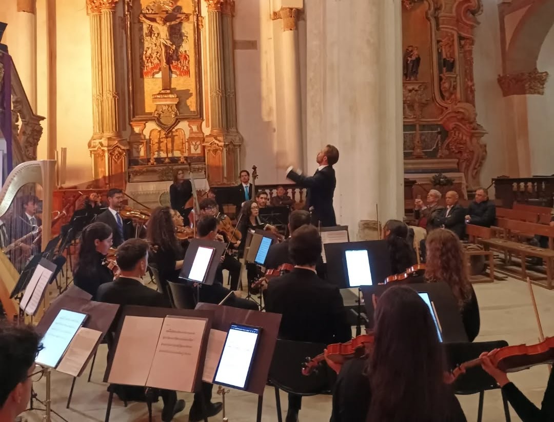 Orquestra Sinfónica AMASING levou concerto de Natal ao Mosteiro de Pombeiro, em Felgueiras