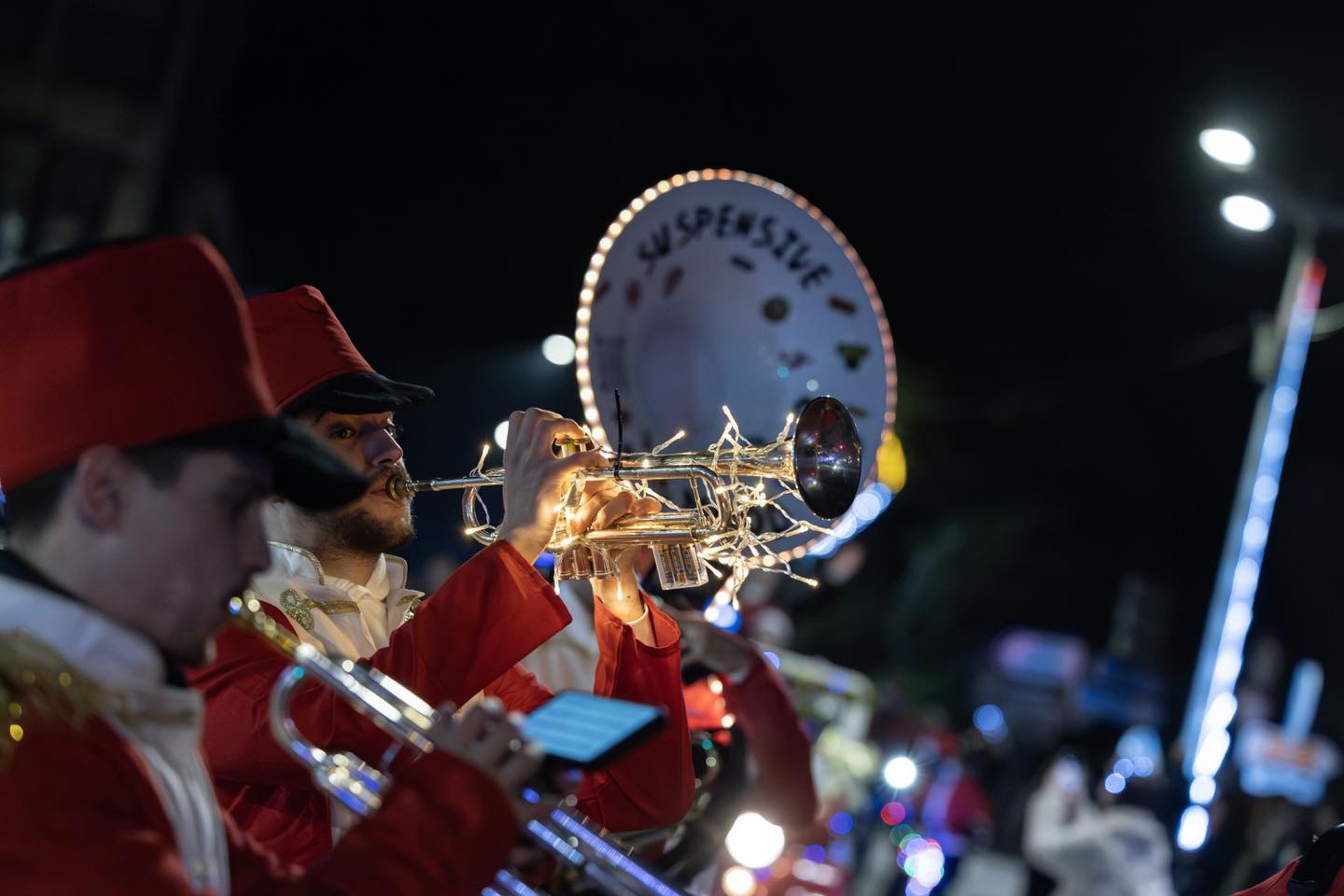 Parada de Natal levou milhares à Rua de Camões e encheu Baião de espírito natalício
