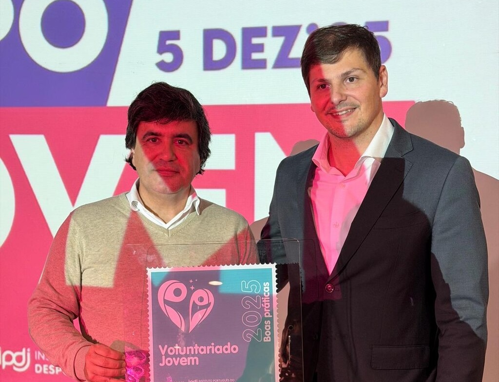 Paredes recebe distinção de “Melhor entidade pública promotora de voluntariado jovem” na região Norte