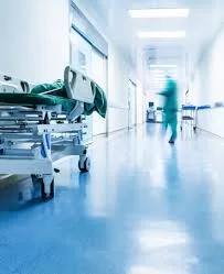 Hospitais bloqueados: Quase 2.800 doentes com alta clínica esperam vaga para sair do hospital