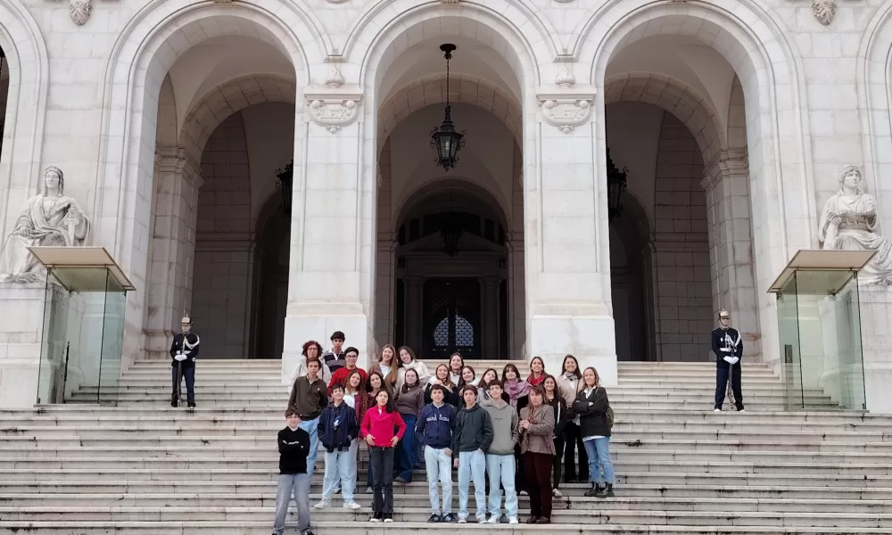 Alunos de Monforte visitam Assembleia da República em iniciativa de cidadania e participação cívica
