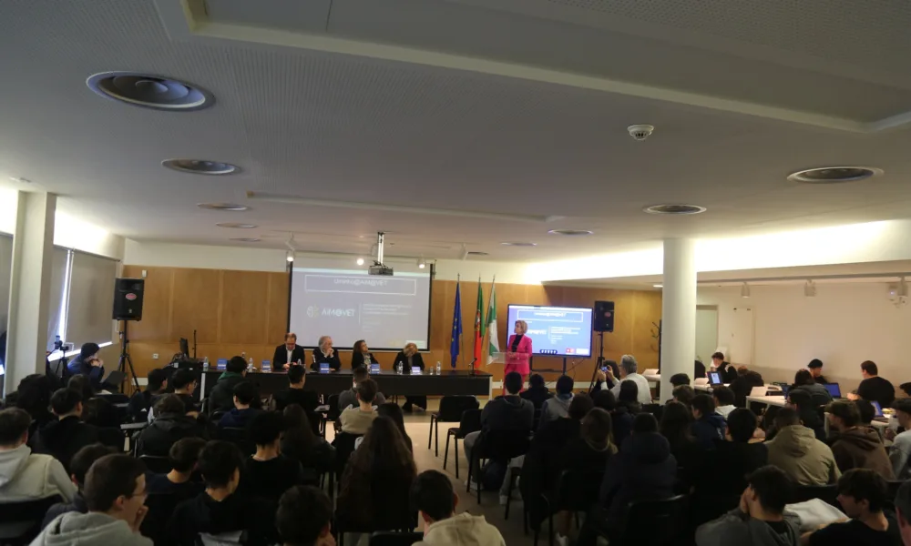 Projeto Erasmus+ de Inteligência Artificial e Formação Profissional prepara alunos para o futuro digital