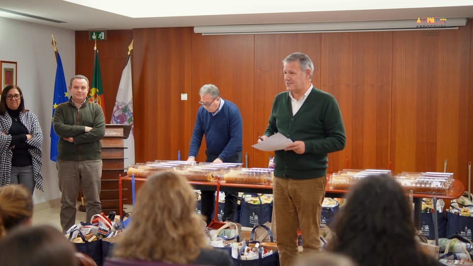 Depois de terminada a campanha ‘Neste Natal Apoie o Comércio Tradicional’, foi t…