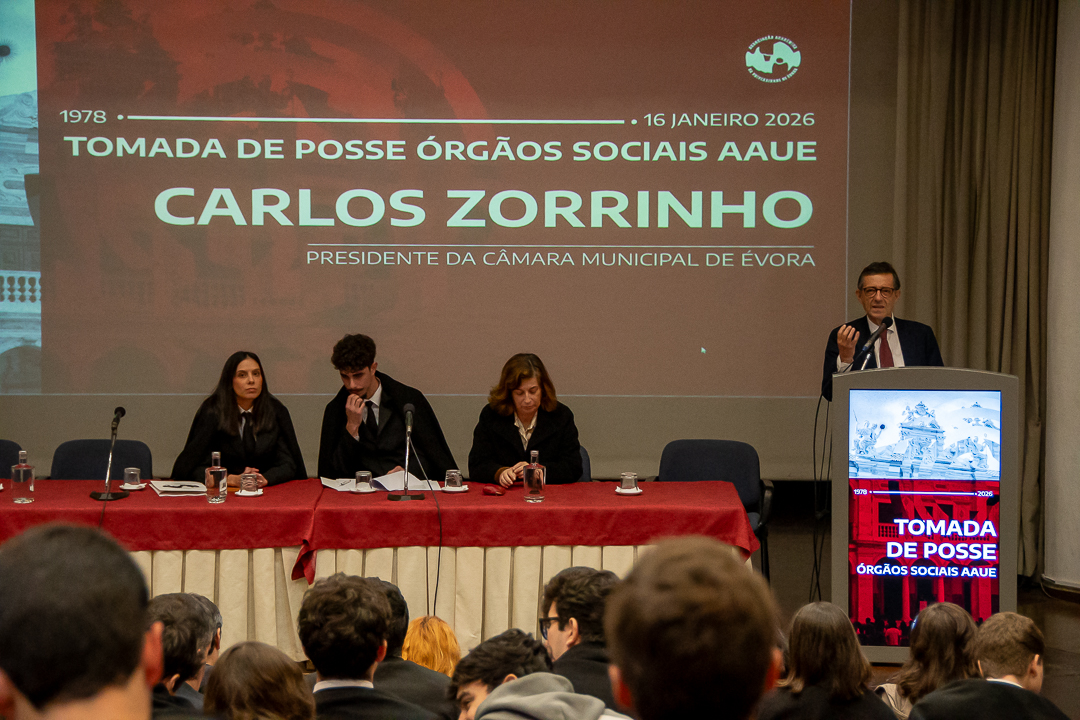 Terceiro mandato à frente da AAUE

Autarca de Évora marca presença na tomada de …
