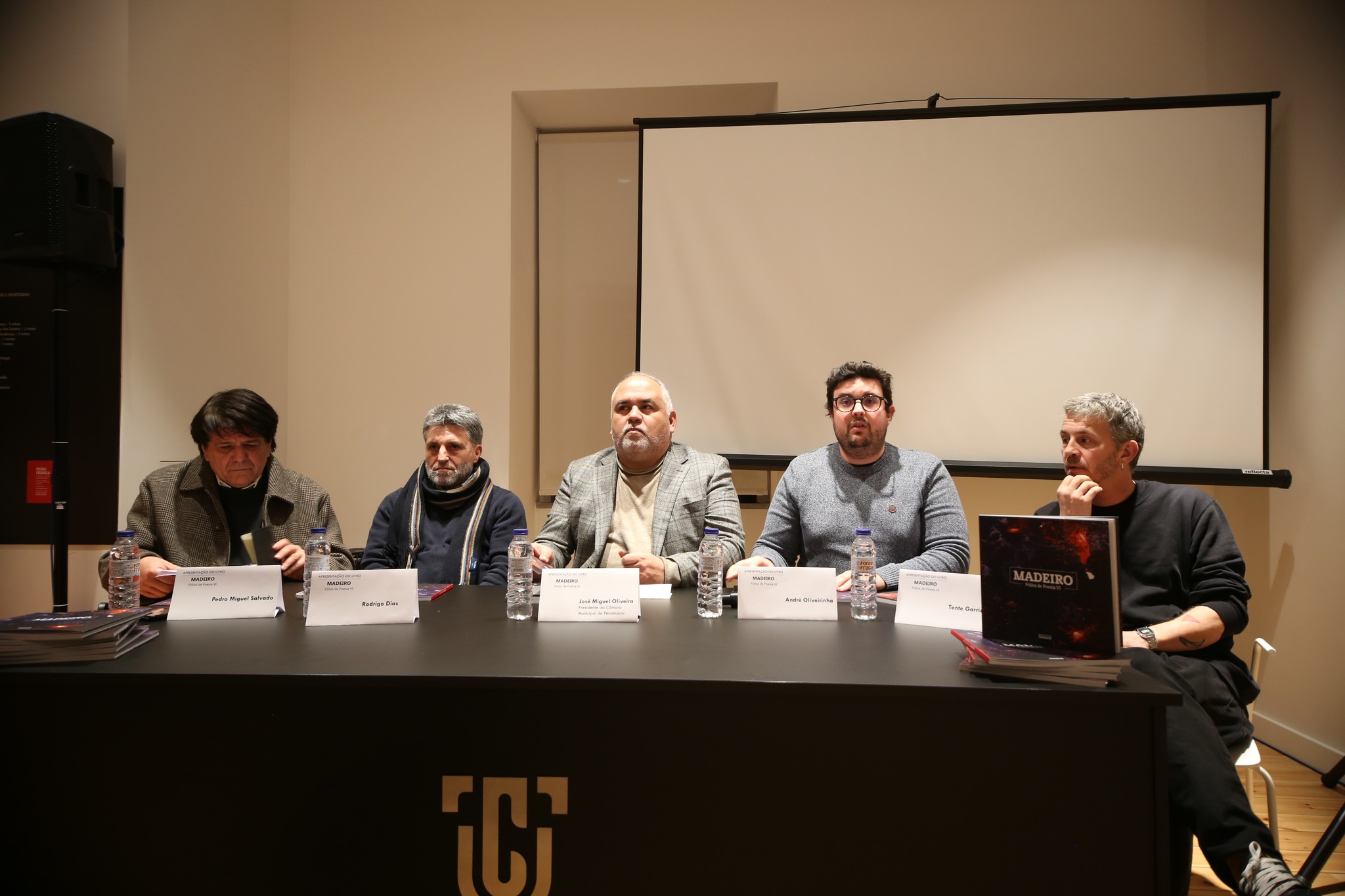 Teatro Clube de Penamacor recebeu a apresentação de “Madeiro – Fólios de Poesia …