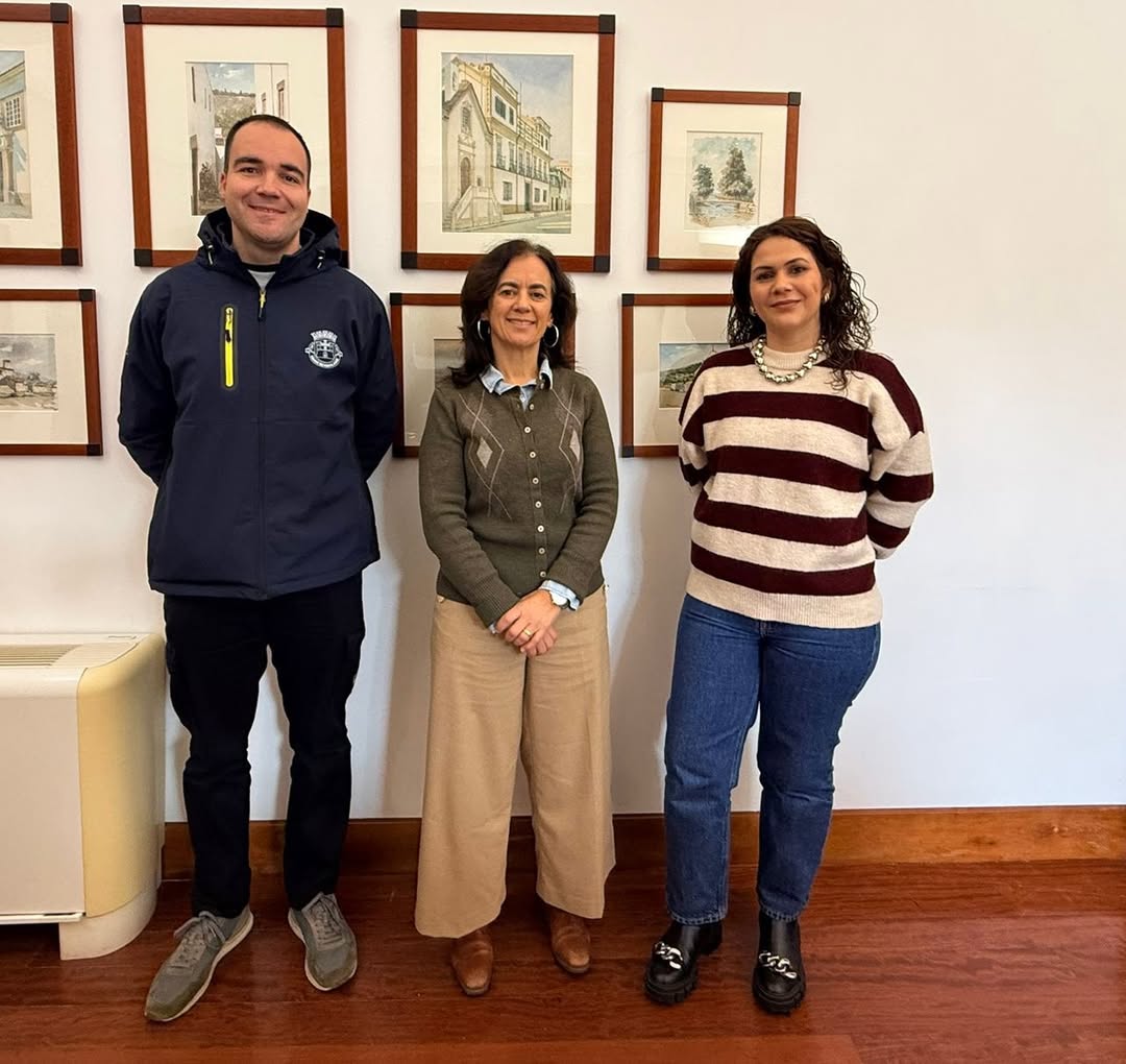 Presidente da Câmara de Portalegre recebe novos funcionários

A presidente da Câ…