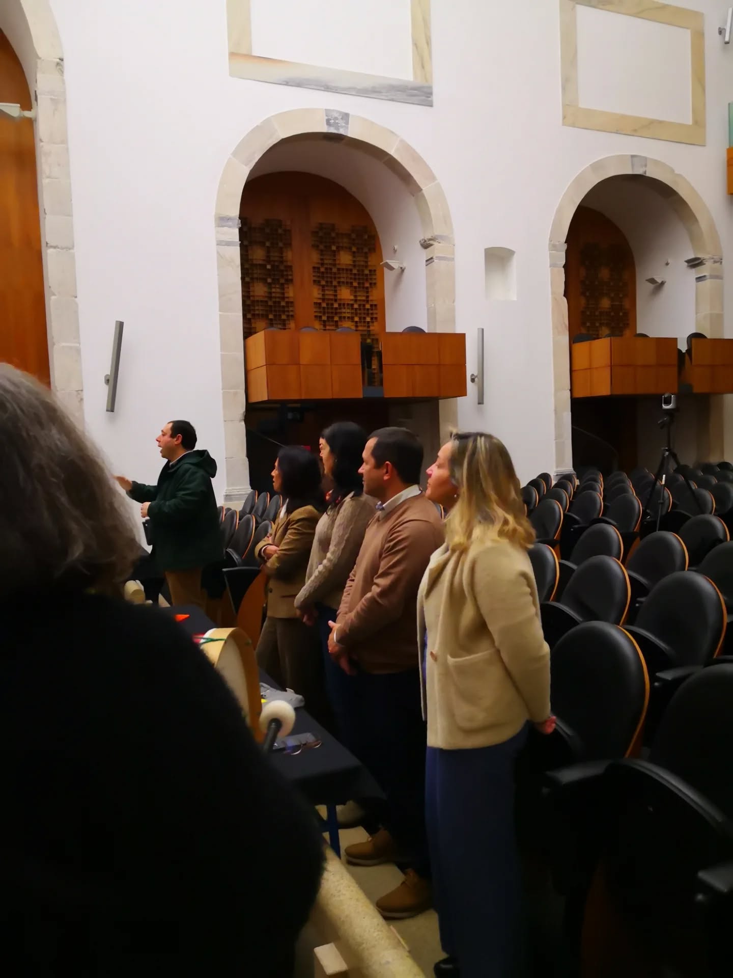 Ainda se cantam as Janeiras na Câmara Municipal de Portalegre.
Desta vez os prot…