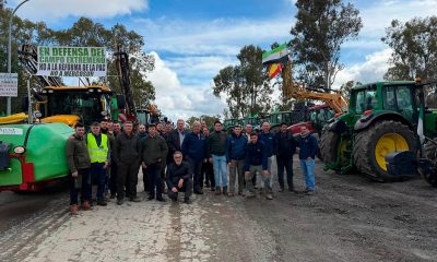 2.500 de tractores exibiram a força do campo extremenho com estradas bloqueadas