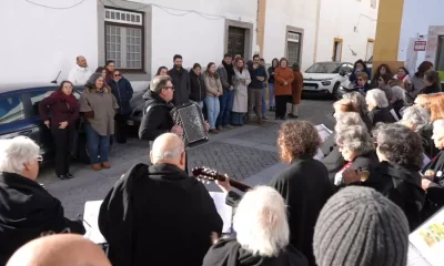 As crianças das salas de pré-escolar do Centro Imaculado Coração de Maria e a Tu…