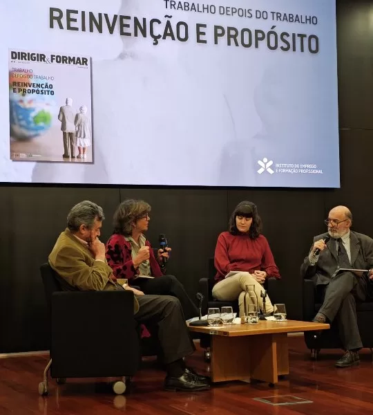 Durante esta tarde refletimos sobre o impacto do envelhecimento demográfico, olh…