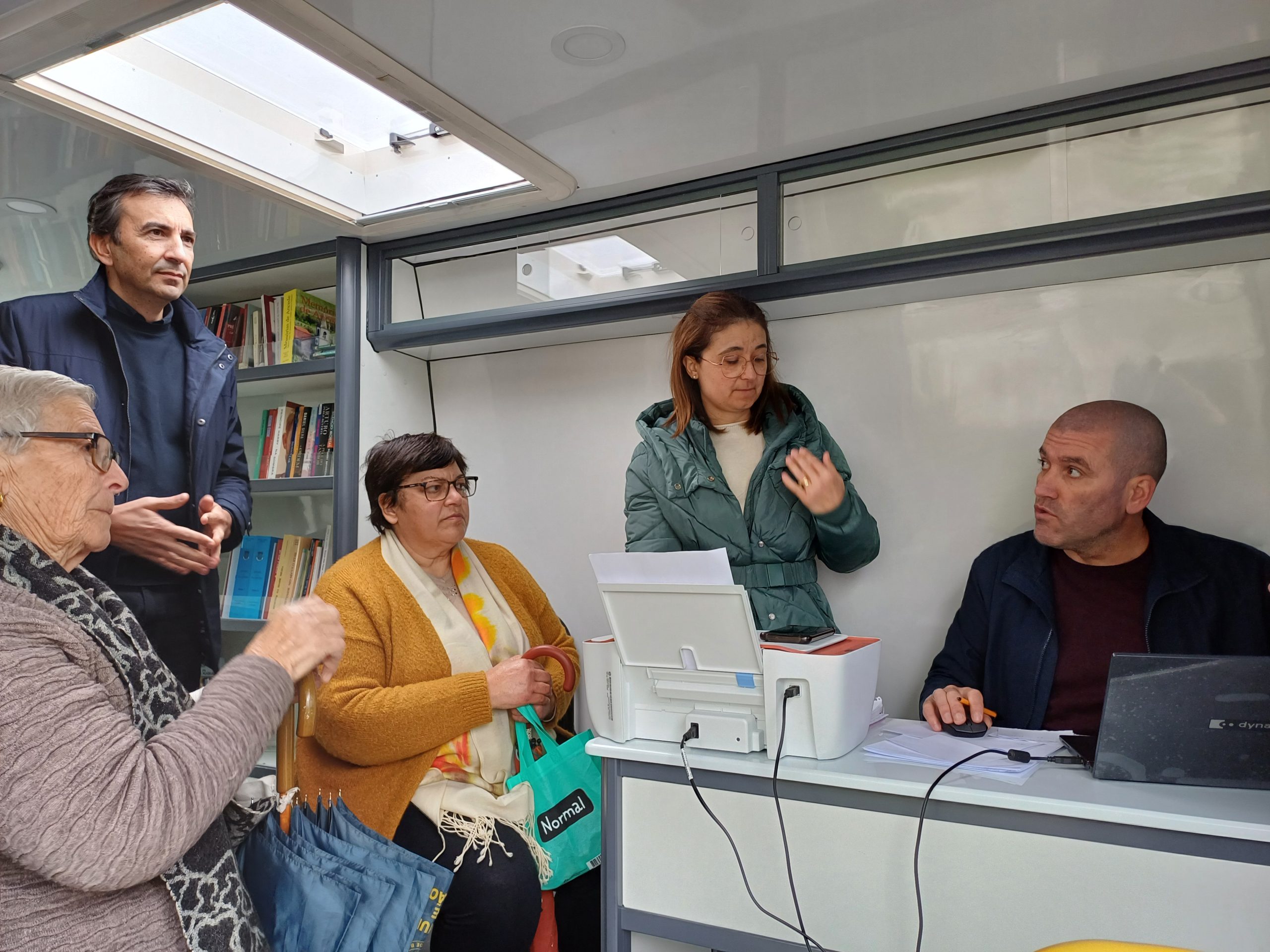 Espaço Cidadão Móvel e Biblioteca Itinerante da AMDT ultrapassam 500 atendimentos no primeiro ano