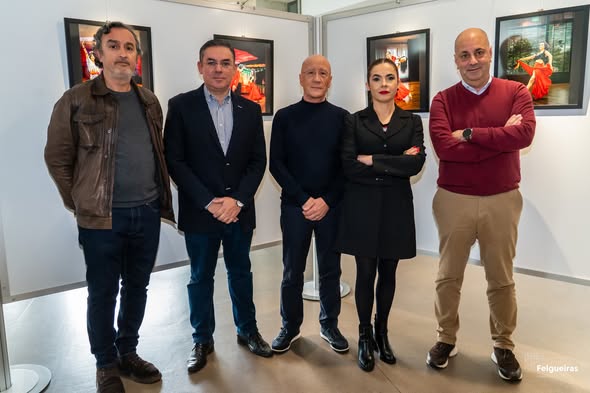 Exposição “Corpos em Movimento” explora a dança através da fotografia na Biblioteca de Felgueiras