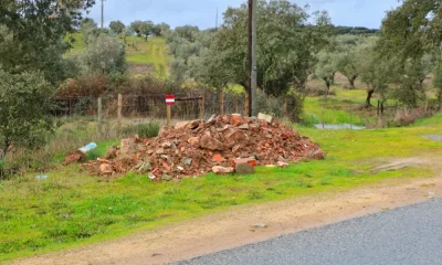 Arronches repudia despejo ilegal de entulho em estradas municipais e reporta caso às autoridades