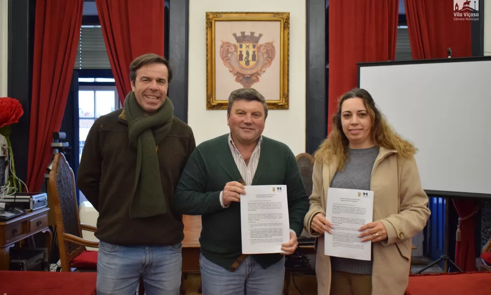 MUNICÍPIO DE VILA VIÇOSA ASSINA NOVO CONTRATO DE TRABALHO
O Município de Vila Vi…
