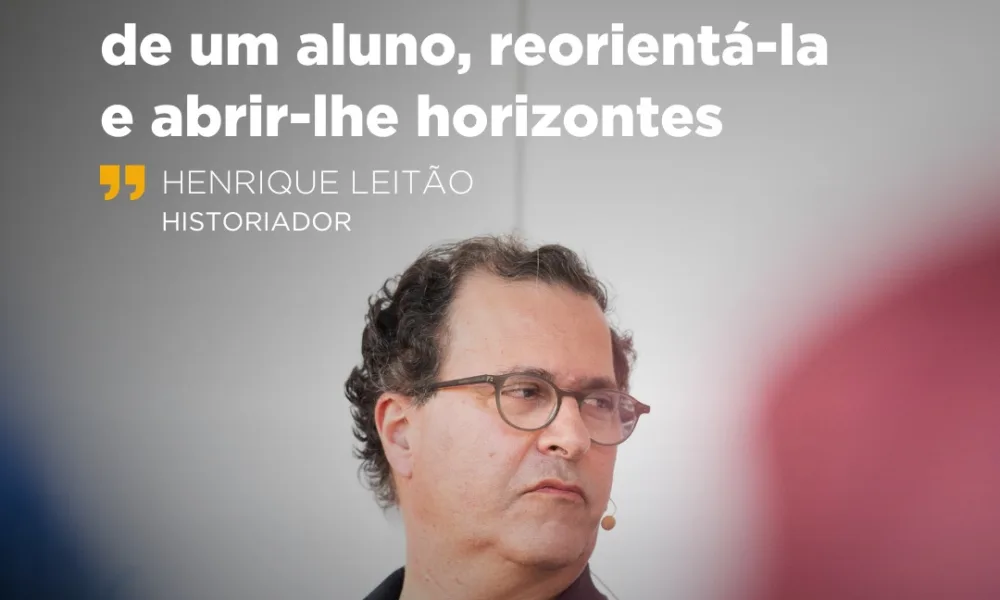 Quem ensina pode ter uma influência decisiva na vida dos estudantes. «Um profess…