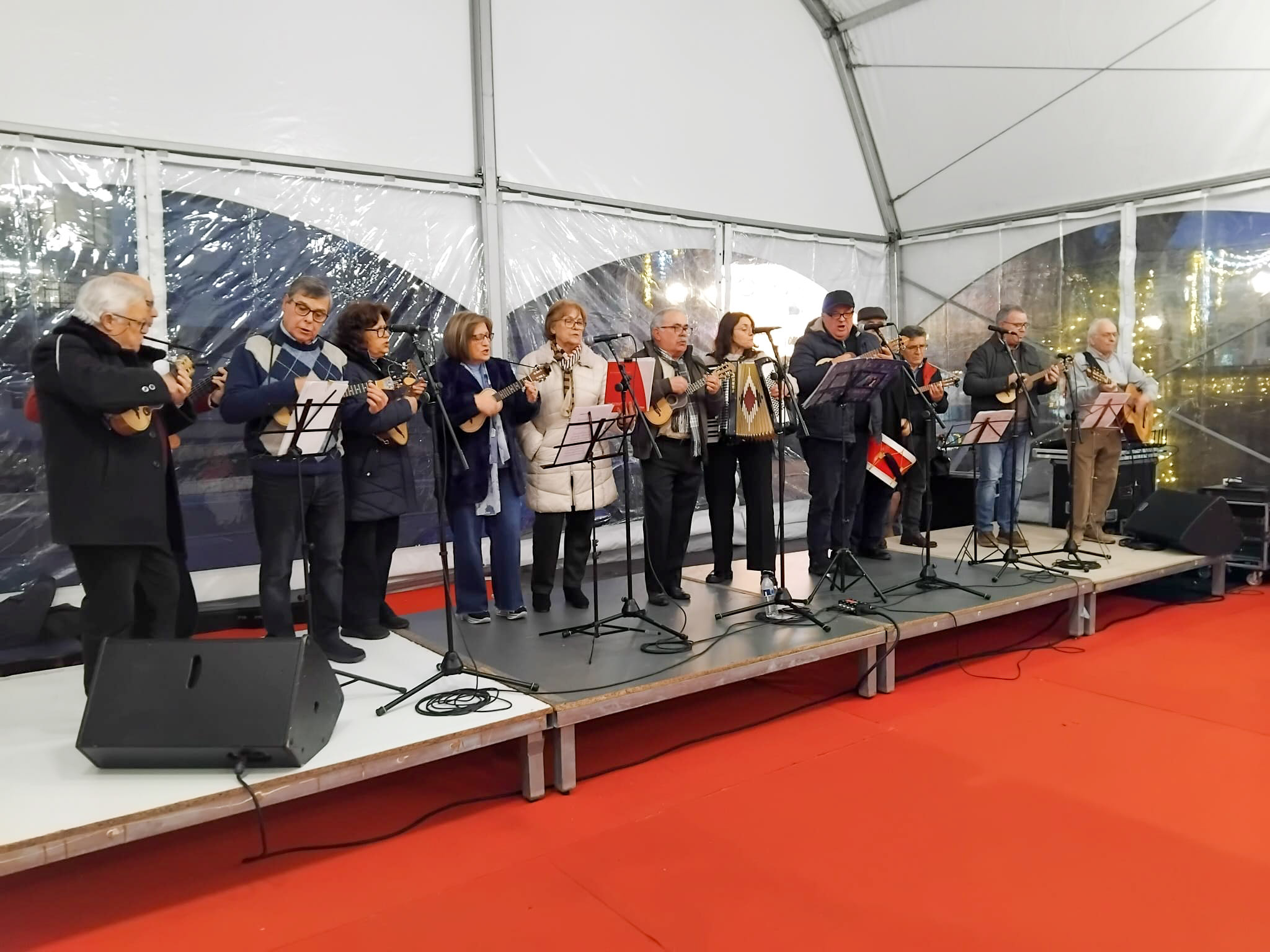 Tradicional Encontro de Janeiras reúne 13 grupos no Parque José Guilherme em Paredes