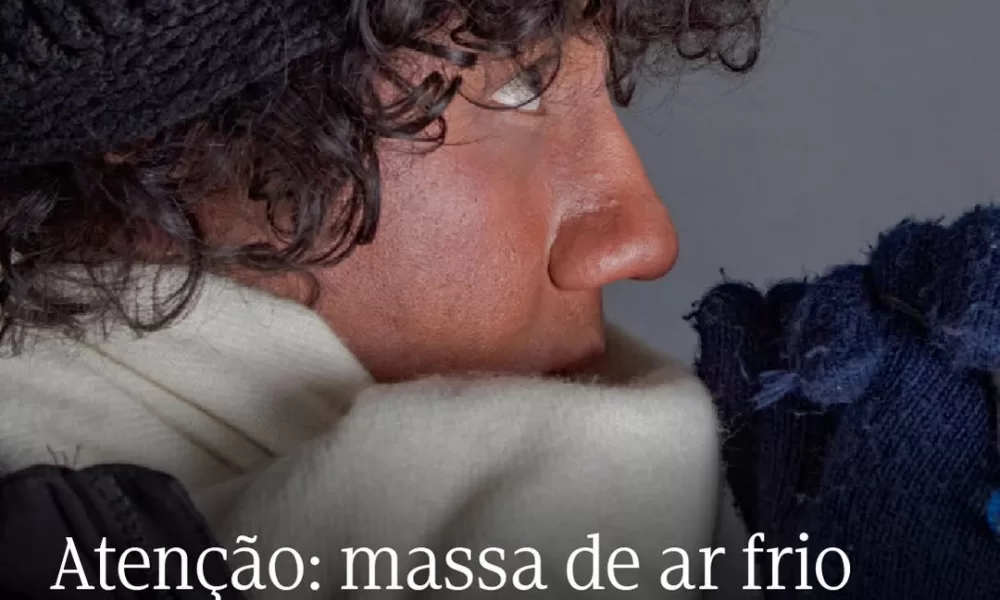 Uma massa de ar frio polar está a chegar a Portugal e traz uma descida acentuad…