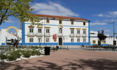 Câmara de Grândola exige reunião urgente com IP por degradação de estradas e ferrovia