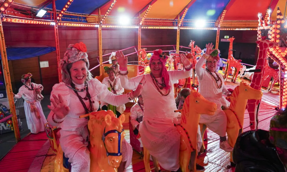 Carnaval Sénior reúne mais de 900 pessoas no Multiusos de Guimarães