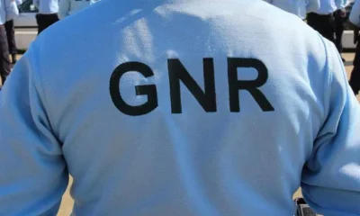 GNR de Nisa detém agressor de 39 anos: Pulseira eletrónica garante segurança à vítima