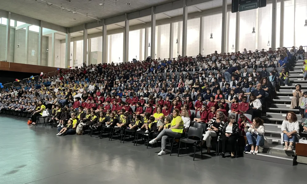 Multiusos de Guimarães recebe peça de teatro ‘Meninos, Hoje há espetáculo’
