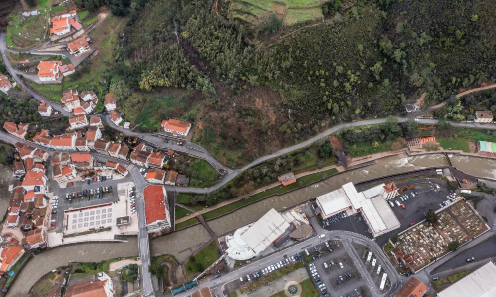 CM Pampilhosa da Serra / Encerramento imediato de troço na Estrada do Pombal