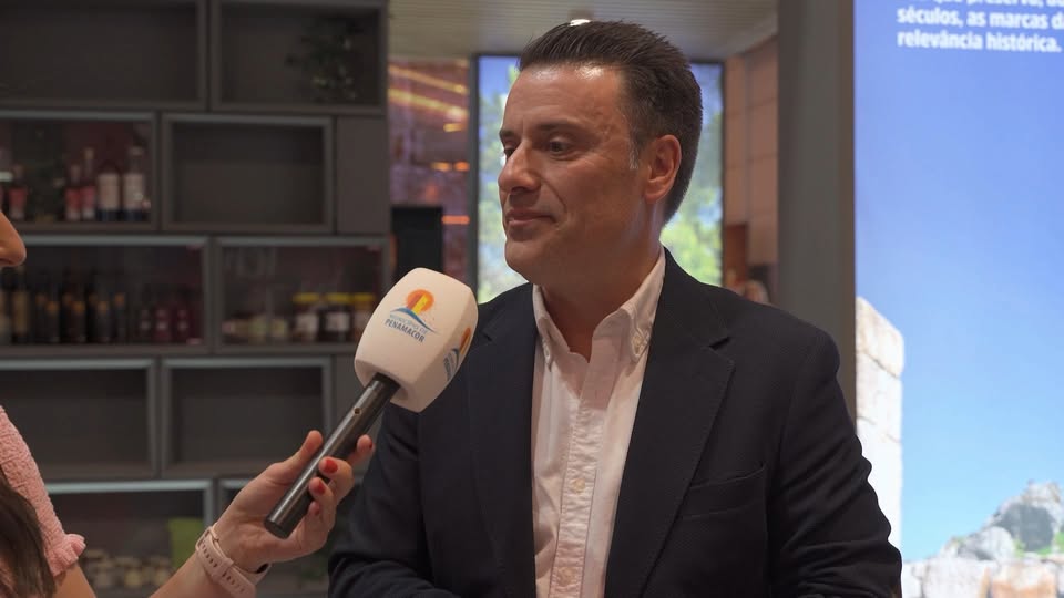 Valter Santos transformou a história e as memórias da sua família num projeto de…