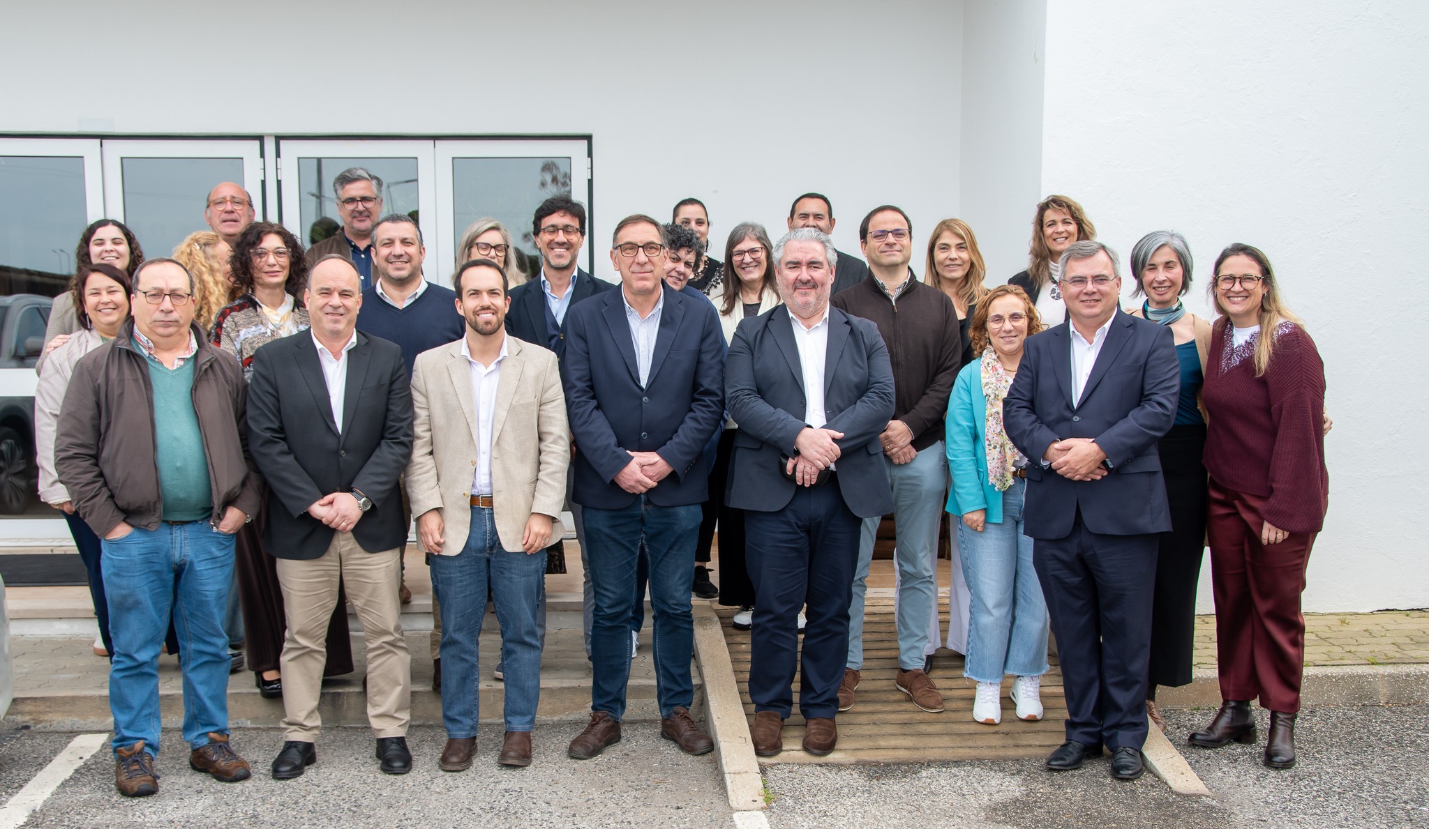 Ligue 800 208 889

Recolha gratuita de equipamentos elétricos e eletrónicos

O M…