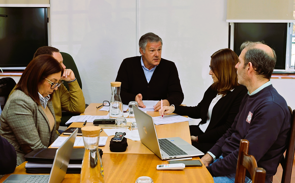 Apoio a colectividades entre a ordem do dia na última reunião de Câmara