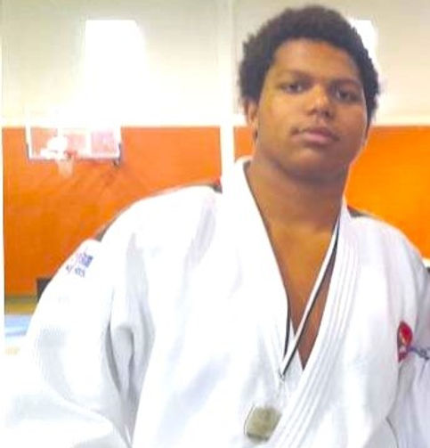 Laurindo Cardoso, Campeão de Juniores