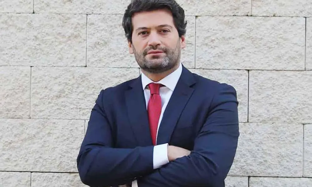 Ventura ataca “vazio de liderança” no Estado e recusa pedir votos no meio da tempestade