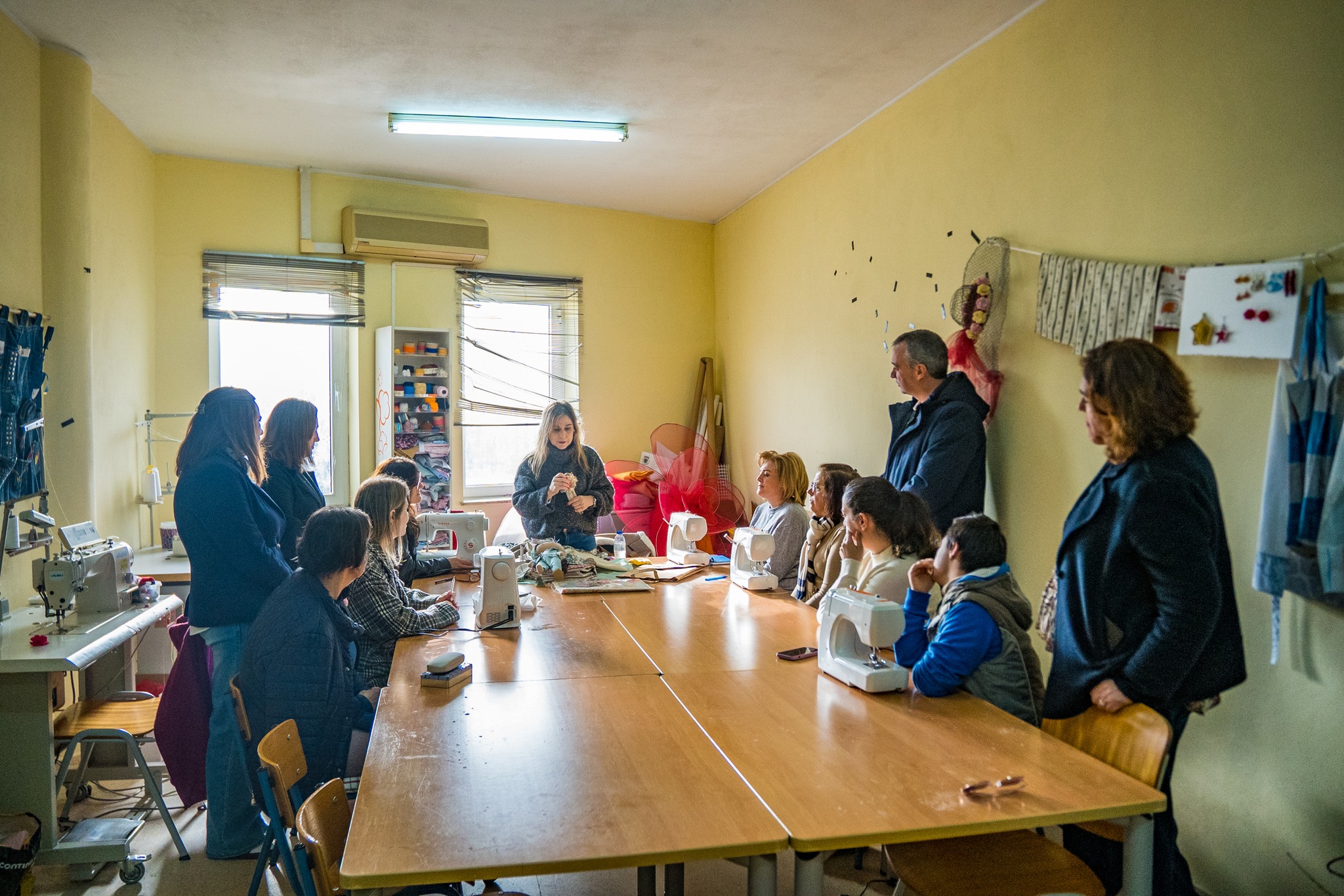 CLDS de Celorico de Basto lança ateliers de costura criativa, tecelagem e bordados para capacitar a comunidade