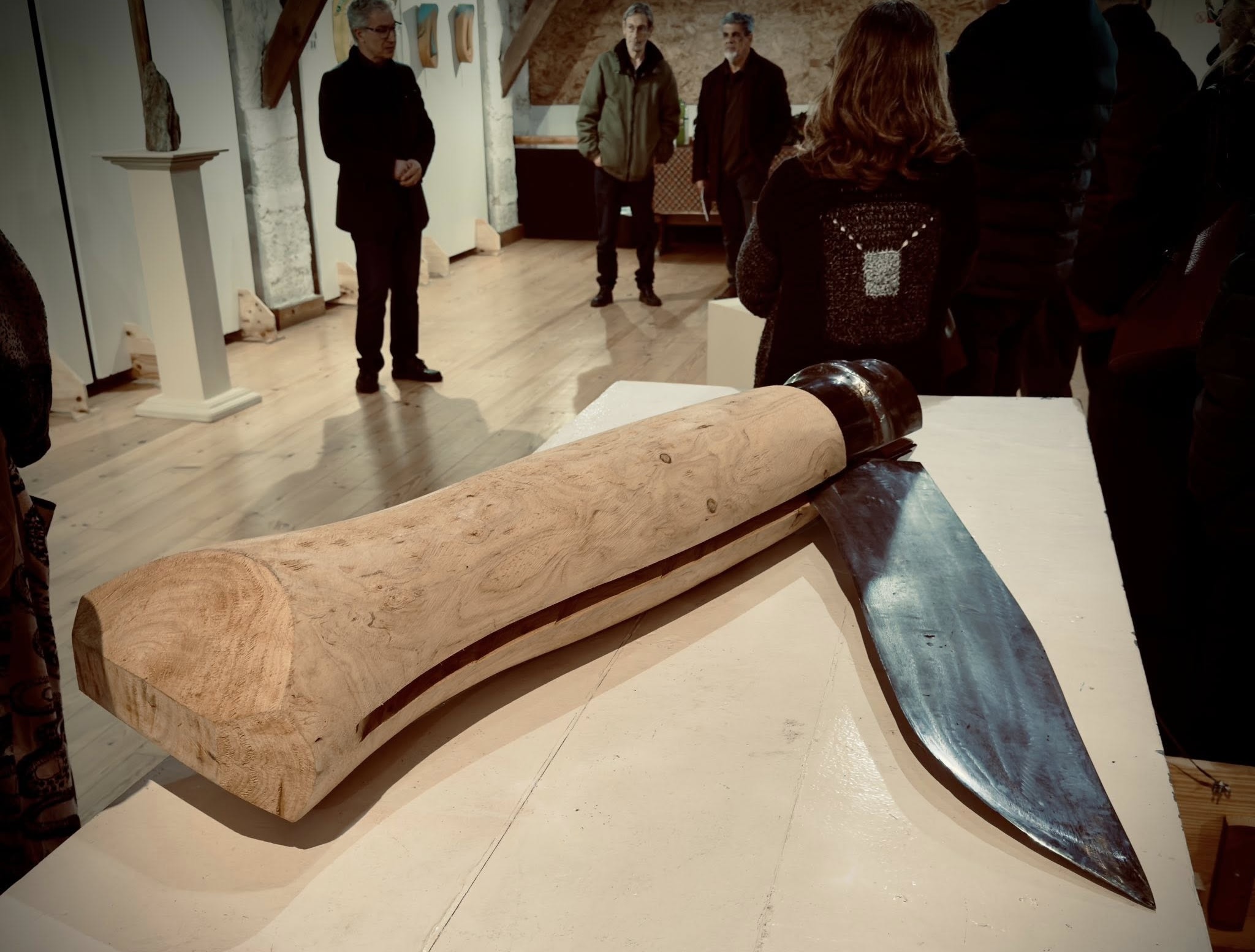 Cais Cultural de Caíde de Rei acolhe exposição “Singularidades” com obras de dez escultores até 16 de março