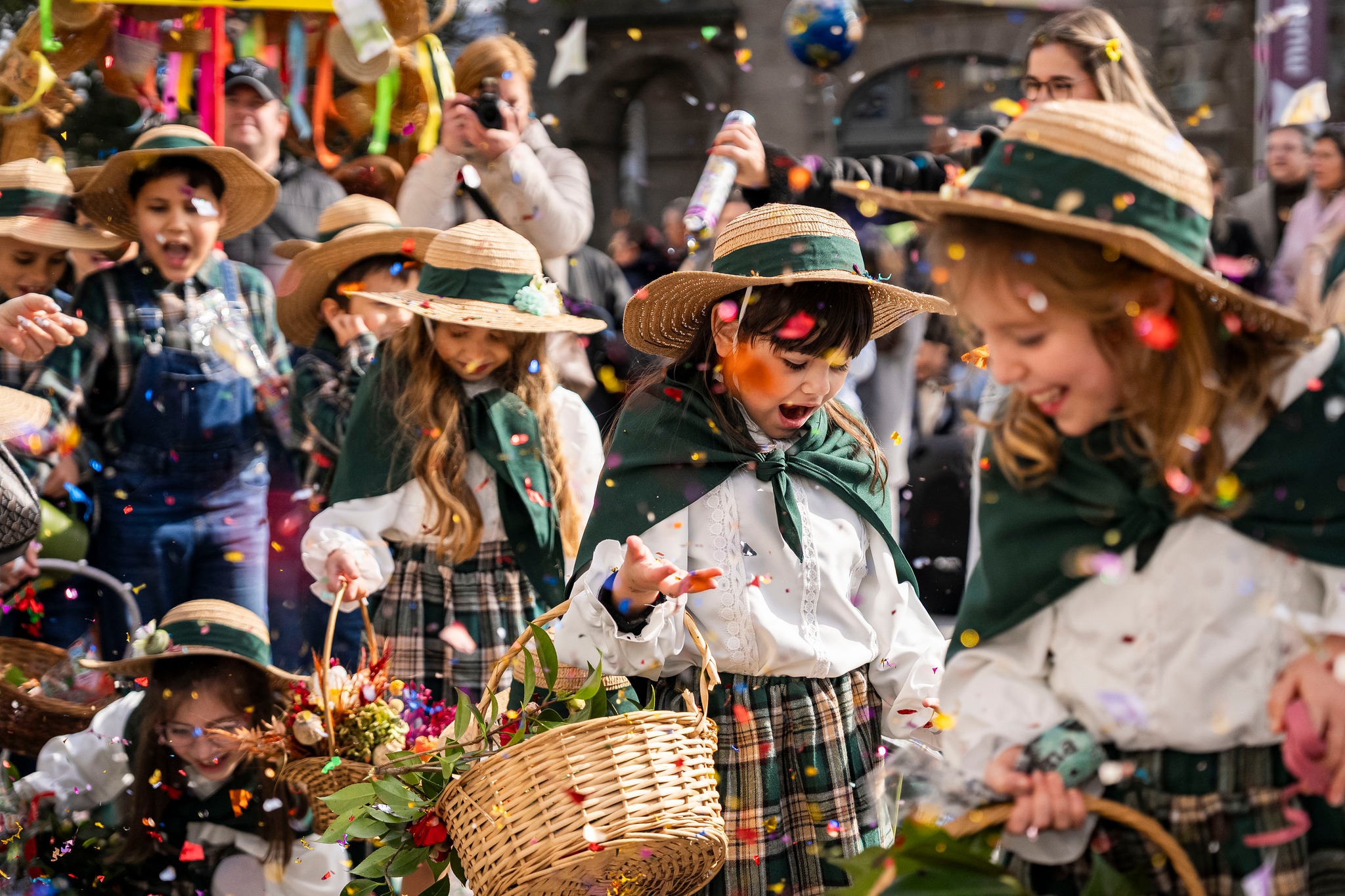 Cidade parou para ver Desfile de Carnaval das Escolas que bateu recorde de participação em Penafiel