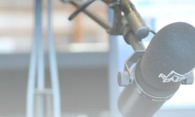 Hoje celebramos um meio de comunicação que continua a informar, aproximar comuni…