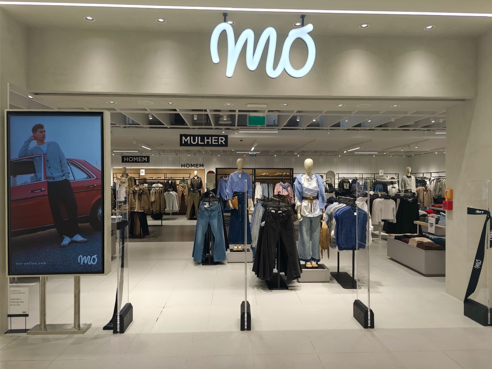 MO reabre loja renovada em Paredes com 513 m² e oferta de vouchers aos primeiros clientes
