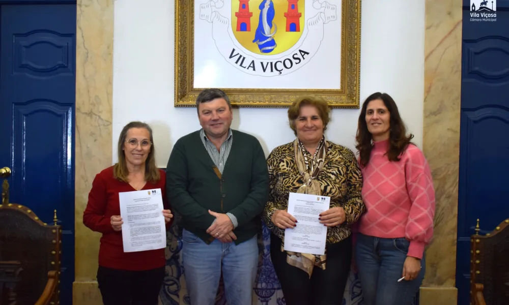 MUNICÍPIO DE VILA VIÇOSA ASSINA NOVOS CONTRATOS DE TRABALHO 

O Município de Vi…
