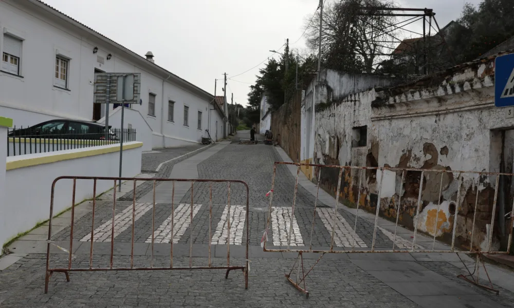 Município repara lomba junto ao Centro Imaculado Coração de Maria 

O Município …