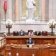 O Governo está a implementar “um novo paradigma de serviço público” e a resposta…