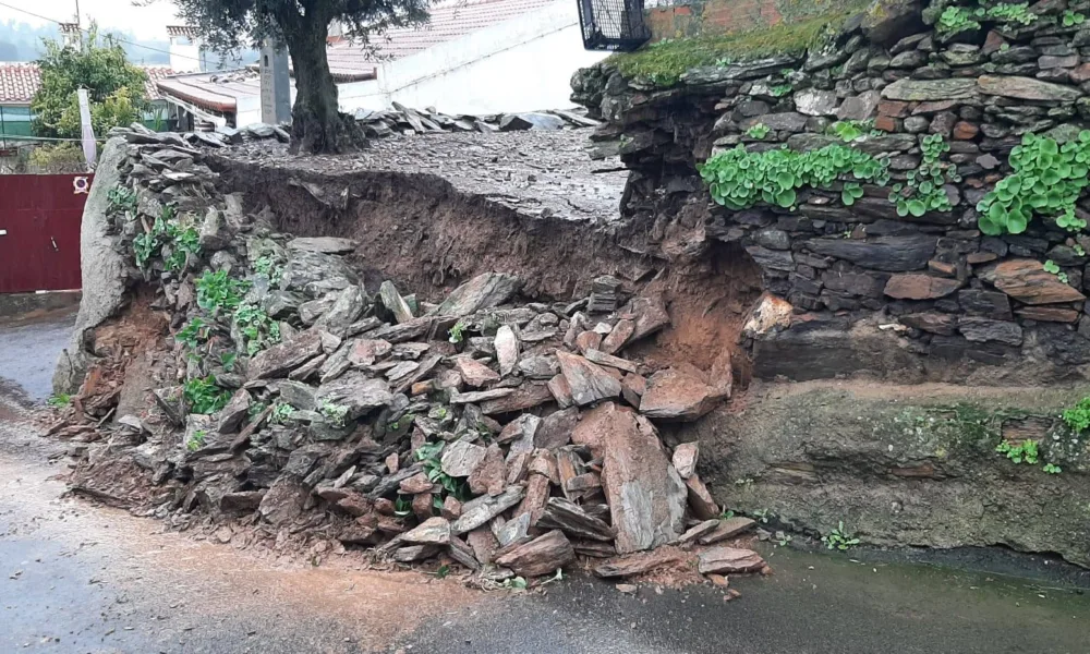 Proteção Civil Municipal

Ao longo do dia de hoje, a Proteção Civil Municipal, …