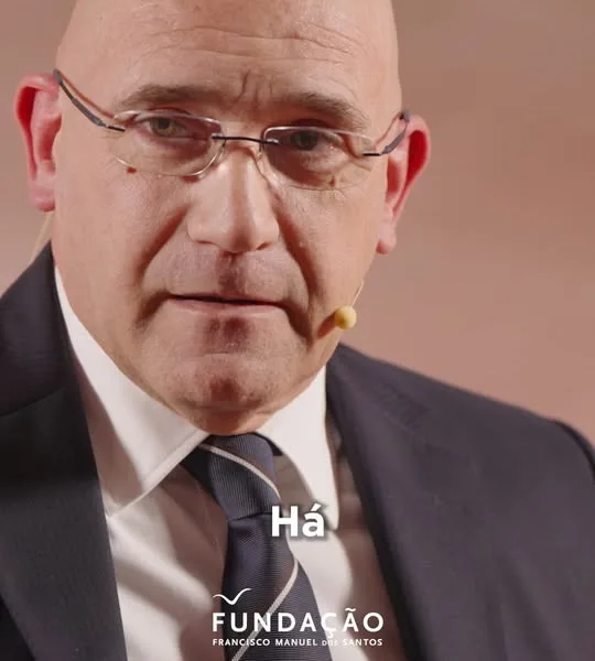 Provavelmente muitos médicos, dentro de alguns anos, «serão mais engenheiros do …