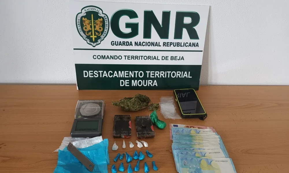 Fiscalização rodoviária em Serpa termina com apreensão de quase 300 doses de droga