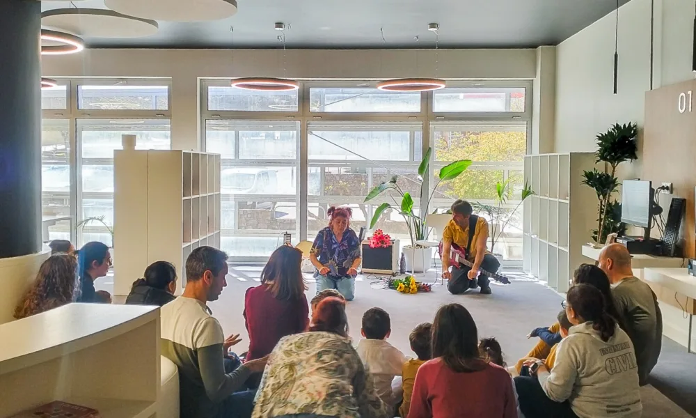 CM Pampilhosa da Serra / “Música para Bebés” encanta famílias em manhã especial na Biblioteca Municipal